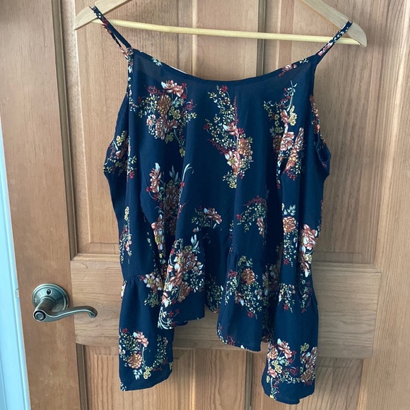 Sienna Sky XS Off the Shoulder Teen Women's Blue Floral Top Preowned - Picture 2 of 7